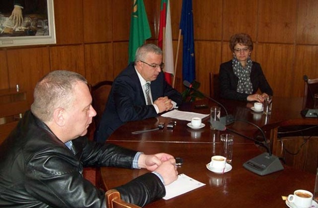 Кметът на Враца: Откъде министър Павлова е толкова сигурна, че на общината ще й бъдат наложени санкции?!