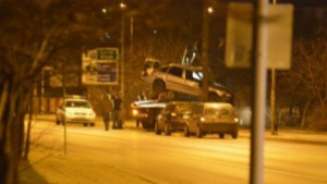 Млад шофьор се преобърна с колата си