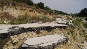 Строителният министър разпореди проверка на Геозащита Варна
