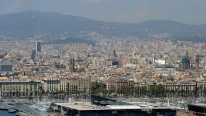 Необичайна сграда от дърво строят в Барселона