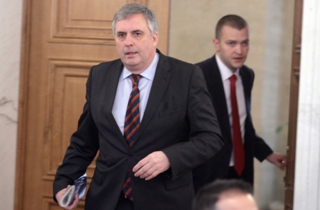 Калфин: Социалният диалог не е място за размяна на идеи