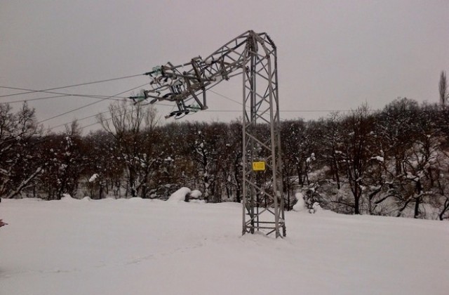 32 населени места без ток в Хасковско. Следят нивата на реките
