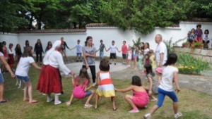 Игрите на баба и дядо се връщат в училище