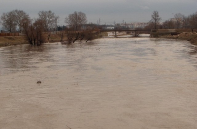 Спада нивото на река Тунджа при Ямбол и Елхово