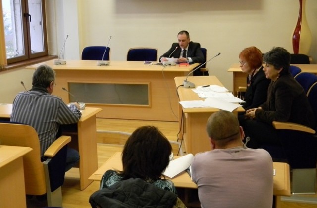 И бизнесът да помогне за обезопасяване на проблемните градски зони, призова кметът