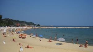 11 плажа във Варненска област може да останат неохраняеми