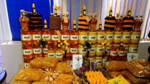 Пчелите застрашени от изчезване алармират от бранша