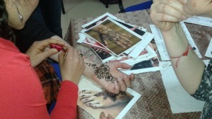 Индийски символи оживяха на ръцете на търновки