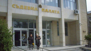 Оборудват зала за деца в съда
