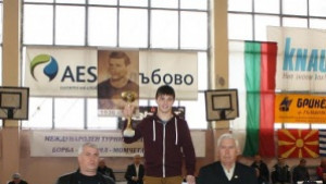 Иван Бадавров от Гълъбово спечели приз купата Злати Динев Ройдев