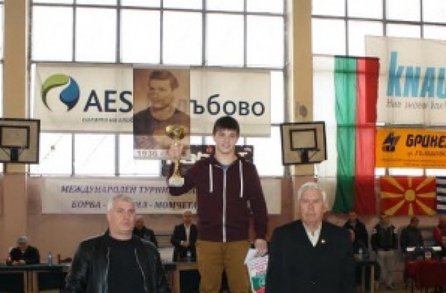 Иван Бадавров от Гълъбово спечели приз купата Злати Динев Ройдев