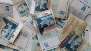 Реалната възраст за пенсиониране продължава да е пониска от законовата