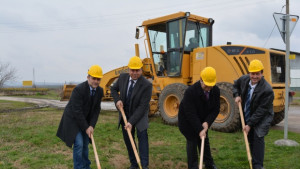 Още 15 км общински пътища ремонтират в Павликени