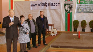 Шампионат по вдигане на щанги за всички възрасти се провежда