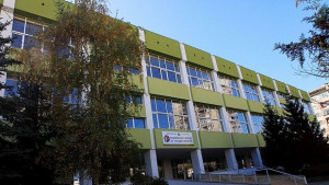 Ученици от Националното училище за танцово изкуство на бунт срещу