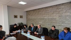 Може да не съкратят всички работници на Видахим