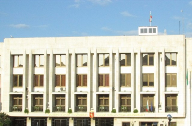 Община Г. Оряховица предоставя материали за облагородяване на междублокови пространства