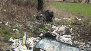 Нерегламентирани сметища се появиха отново в Дупница