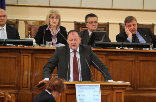 Политическите коментари след речта на президента в НС