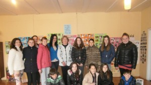 Изложба Кюстендилска пролет момичетата от 90 те години в читалище