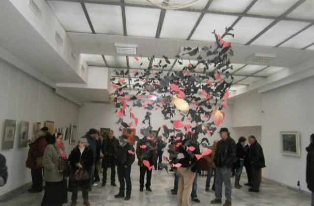 Откриха изложбата  Кюстендилска пролет 2015