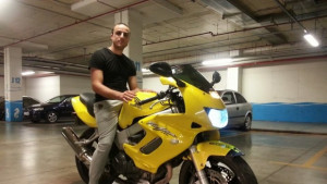 Обвинен за убийството в мола е запален фен на моторите