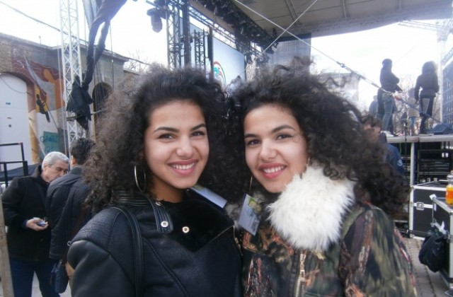 Алекс и Влади: Чувстваме се прекрасно в Кюстендил. Тук има прекрасни хора и вкусни череши