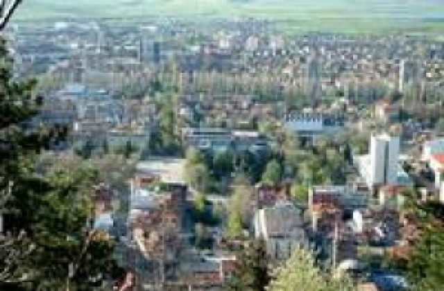 Пролетни кражби на бижута от апартаменти в Кюстендил