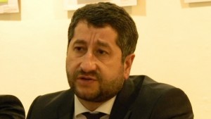 Взимат мерки срещу лошите условия в затворите