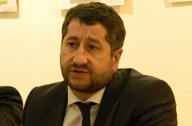 Взимат мерки срещу лошите условия в затворите