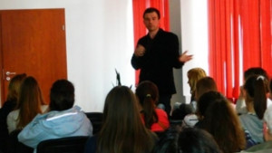 Дизайнерски дроги докарват младежи до лудост и убийства