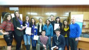 Отборът на ПМГ спечели надпреварата Аз съм българче и зная