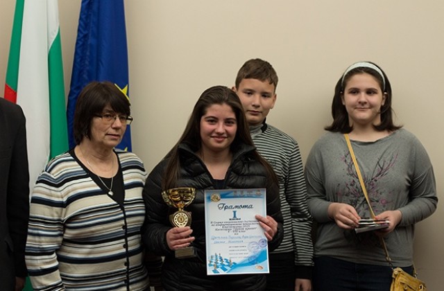 Ученици от ПМГ Враца – с първо място в национално състезание по информационни технологии