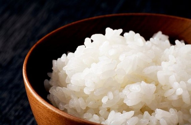 Откриха как да намалим калориите в ориза с 60 процента