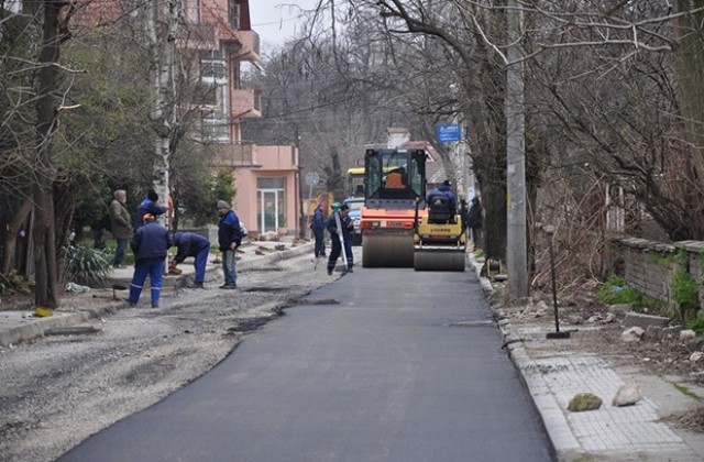Започна асфалтирането на улици във Видин
