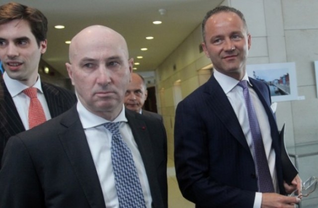 LIC33 купува Дунарит