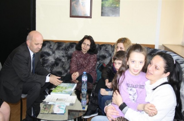Деца със специални образователни потребности гостуваха на Георги Ранов