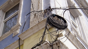 Поредна акция по премахване на незаконни кабели в Приморски