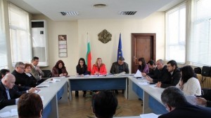 Борят корупцията с фиктивни сбирки