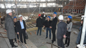 Ремонтът на Спортна зала няма да приключи в срок но