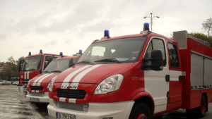 Три нови пожарни за огнеборците в Девня