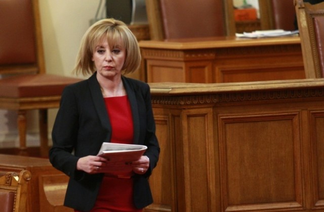 Мая Манолова готви закон за частния фалит