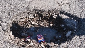 Избират фирмите за възстановителните ремонти в селата на община Враца