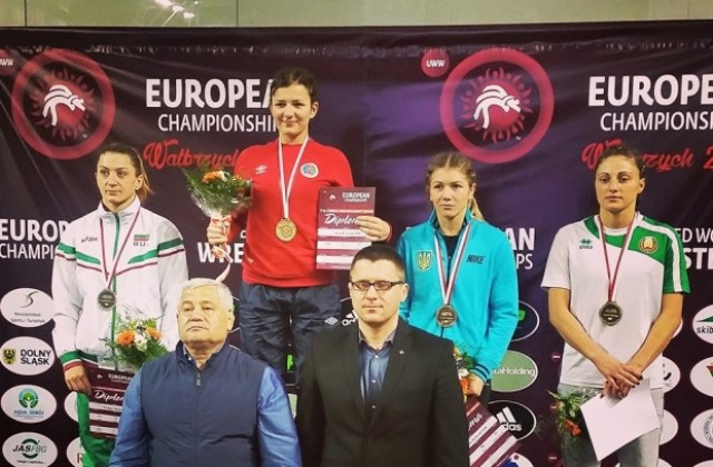 Евелина Николова със сребро от Европейско първенство по борба в Полша
