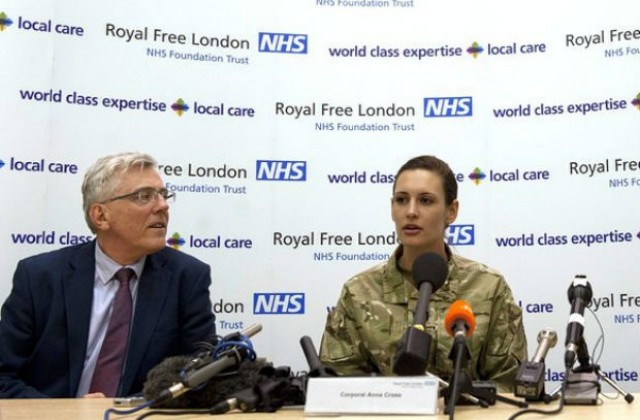 Излекуваха британска медсестра от ебола с помощта на ново лечение