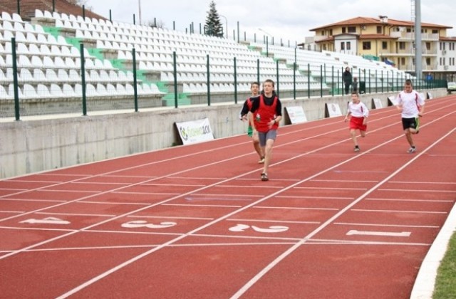 Драгомир Николов откри областните състезания по лека атлетика