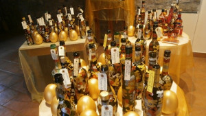 Великденска изложба представи Арт школа Колорит