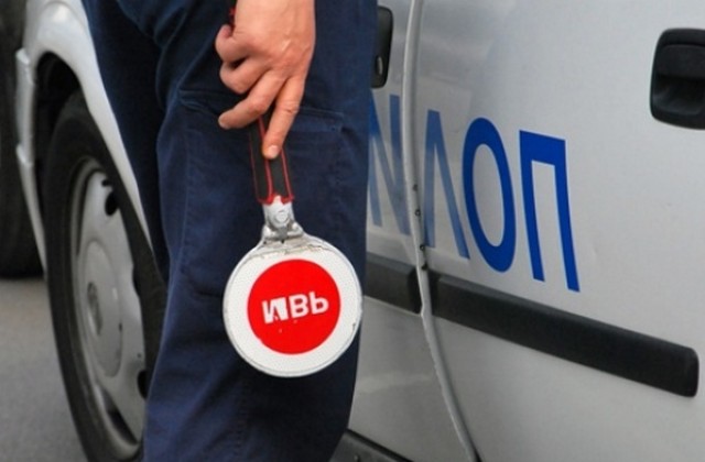 Пиян габровец се блъсна в къща