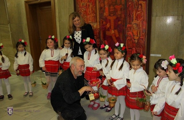 Лазарски песни огласиха общината във В. Търново