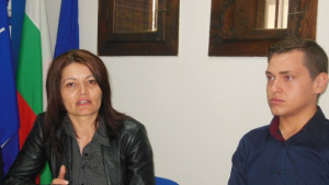 БСП Кюстендил и Мая Манолова против готвените промени в Устава